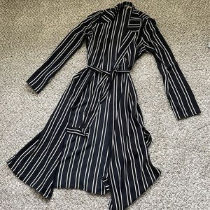 BLEUH CIEL BALCK/WHITE STRIP LONG CARDIGAN WITH TIE